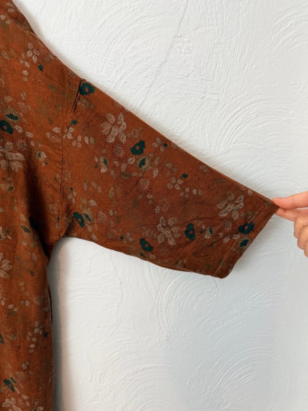 Hand Printed Floral Linen Jacket: Long Cotton Kimono Coat with Pockets - Picture 4 of 6